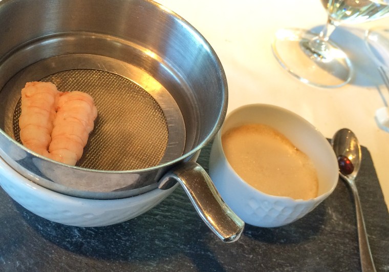 Cigala al vapor de Palo Cortado, velouté de bisqué y caramelo de Jerez